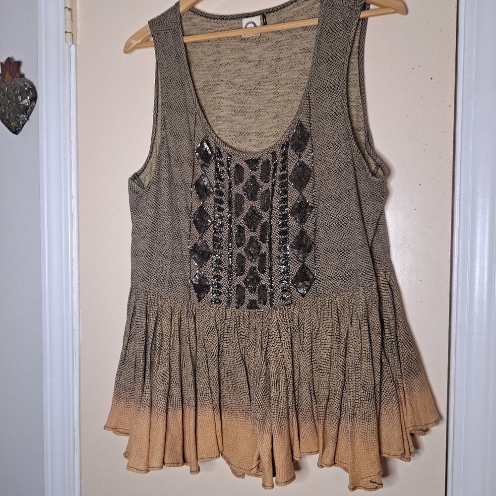 Akemi+kin beaded tank